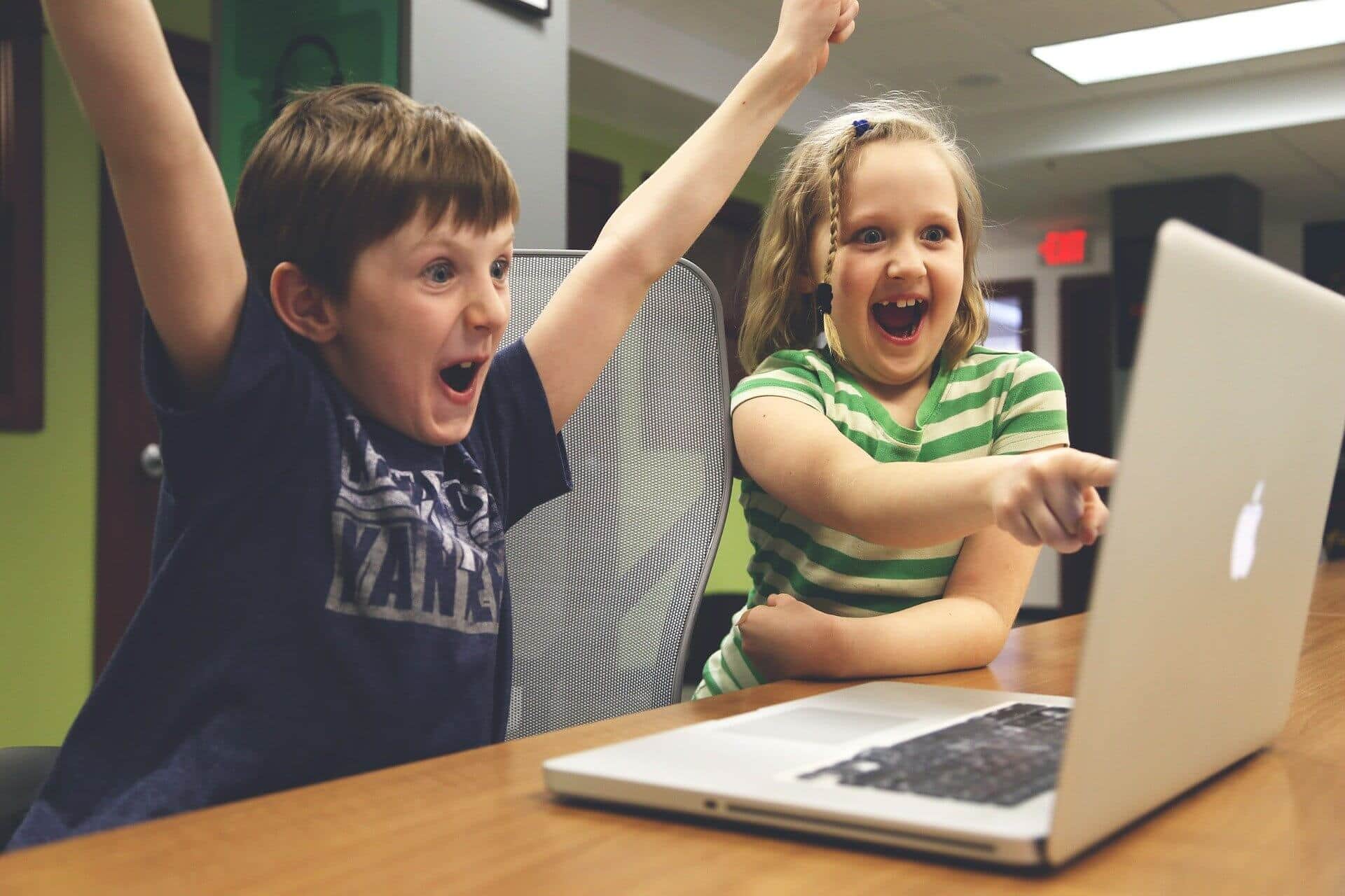 the dangers of posting your kids photos on social media the dangers of posting your kids photos on social media